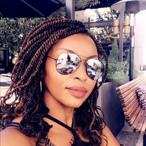 Meet your Posher, Dora